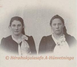 Signý Böðvarsdóttir (1879-1961) Helgavatni og Katrín Böðvarsdóttir (1878-1959) Hvítadal