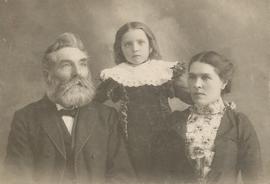 Sigurgeir Pálsson (1829-1925) Þingeyrum og Skárastöðum og 3ja kona hans Guðfinna Tómasdóttir (186...