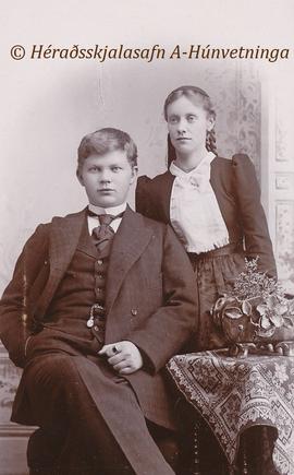 Þórður Edilonsson (1875-1941) læknir og Helga Benediktsdóttir Gröndal (1875-1937) Hafnarfirði