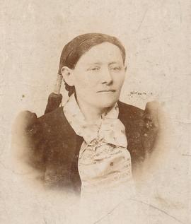 Ingibjörg Stefánsdóttir (1858) húskona Þverá í Hallárdal 1910