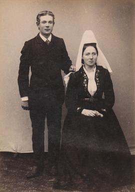 04082-Gunnar Júlíus Guðmundsson (1869)-Ingibjörg Guðmundsdóttir (1868) yfirsetukona-Hnjúkum-Ameríku