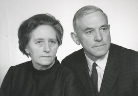 3850-Ingibjörg Hjálmarsdóttir (1913-2013)-Guðmundur Jónasson Bergmann (1909-1987)-Öxl Þingi