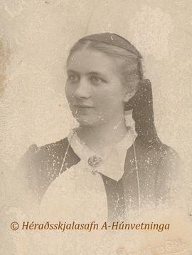 1389-Ragnhildur Pétursdóttir (1880-1961) frá Engey