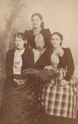 3227-Ingunn Elín Magnúsdóttir Bergmann (1872-1957) kennari Rvk frá Síðu í Refasveit-2 ók