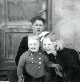 Finnbogi Stefánsson (1931) Geirastöðum og Árni Jón- Ásrún Björg