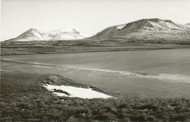 Reykjanibba, Sauðadalur Vatnsdalsfjall Séð frá Akri Mynd tekin 05.10.1963
