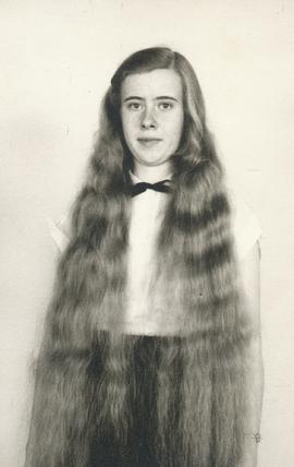 Ingibjörg Árnadóttir (1937), Þverárdal