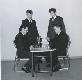 Holti, Stefán Hafsteins, Halldór Einars og Björgólfur Einars. Skákmót Vorboðans 1963