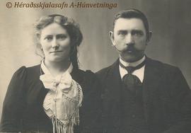 Anna Halldóra Bjarnadóttir (1888-1963) og Hjálmar Lárusson (1868-1927) myndskeri Blönduósi