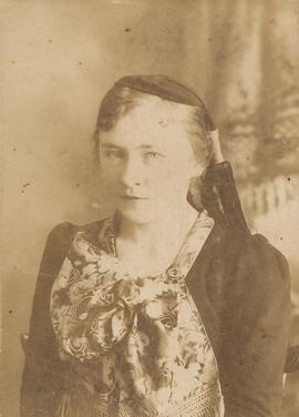 Emilía Kristjánsdóttir Blöndal (1900-1973) Gilsstöðum