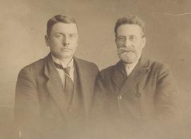 Jón Leví Guðmundsson (1889-1941) Gnýstöðum og Jón Leví Jónsson (1844-1931) kona hans Helga Skúlad...