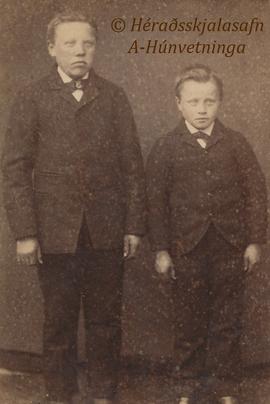 Friðfinnur Jónsson (1873-1955) Friðfinnshúsi og Jón A. Jónsson (1877-1914) sýsluskrifari-Blönduósi