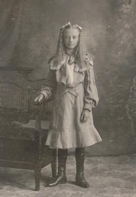 Arnljótína Ingibjörg Arnljótsdóttir (Irene) (1891)-12 ára Winnipeg