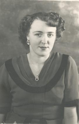 Hrafnhildur Helgadóttir (1932)