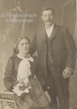 Málfríður Gilsdóttir (1881-1956) og Ólafur Pétur Sveinsson (1879-1944) Hólabaki og Rvk