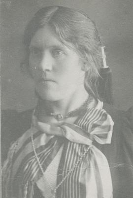 04784-Aðalbjörg Klemensdóttir (7. júlí 1887) vk Stóru-Ásgeirsá 1910