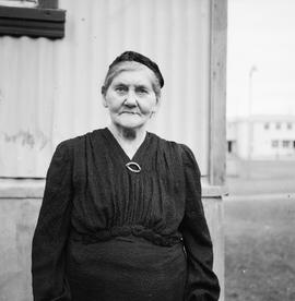 Guðrún Jónsdóttir, Narfastöðum, Viðvíkursveit, Skagafirði. Myndin tekin 1956