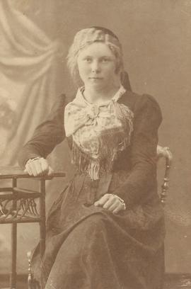 1325-Ásta Eggertsdóttir Fjeldsted (1900-1986) Mýrum og Ísafirði