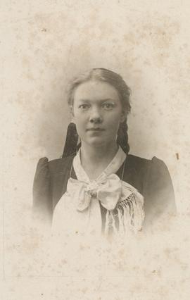 Ásrún Björg Árnadóttir (1884-1966) Garði