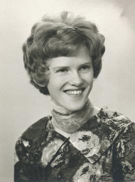 Brynhildur Bára Bergmann Friðriksdóttir (1940) Blönduósi og Rvk