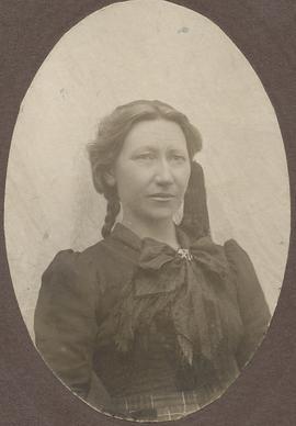 04655-Solveig Eysteinsdóttir (1862-1914)-Tindum og Sæunnarstöðum 1910