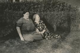 Sigríður Indíana Ólafsdóttir (1886-1960) Forsæludal og  Ágústína Grímsdóttir (1883-1963) Haukagili