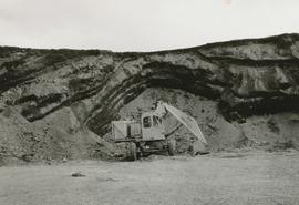 Glímt við harða móbergshelluna við Kleifa, fyrsta Böyt X2 sem kom til landsins 1976 [gæti verið e...