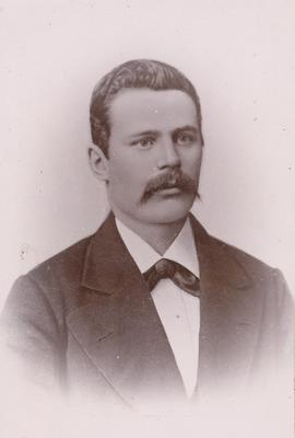 Pétur Bjarnason 24. júlí 1854 - 4. júlí 1892, bókari Blönduósi, Verslunarþjónn hjá Hillebrant
