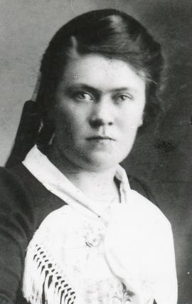 3668-Guðrún Helga Einarsdóttir (1900-1994)-Zophoníasarhúsi Blönduósi-kona 3672