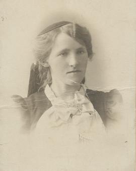 3386-Elín Theódórsdóttir (1886-1935)-kona Skúla Jónssonar Kaupfélagsstjóra og factors Blönduósi 3384