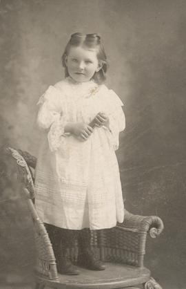 04080-Guðrún Magndís (24.10.1902)-dóttir G.J.Thordarson-Pembina N Dakota USA
