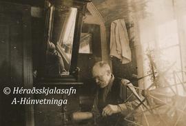 Jón Davíðsson (1855-1938) vefari Geirastöðum Þingi 1910