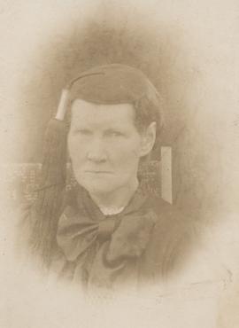 Elín Sigurðardóttir (1853) ljósmóðir og húsfreyja Guðlaugsstöðum 1901