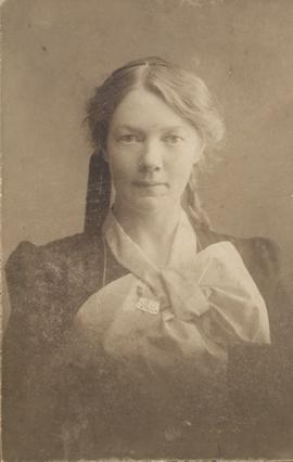 Ásrún Árnadóttir (1884-1966) Garði