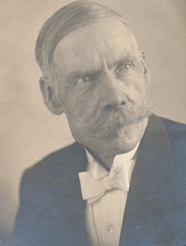 13807a-Einar Jón Pálsson (1856-1929) húsameistari.tif